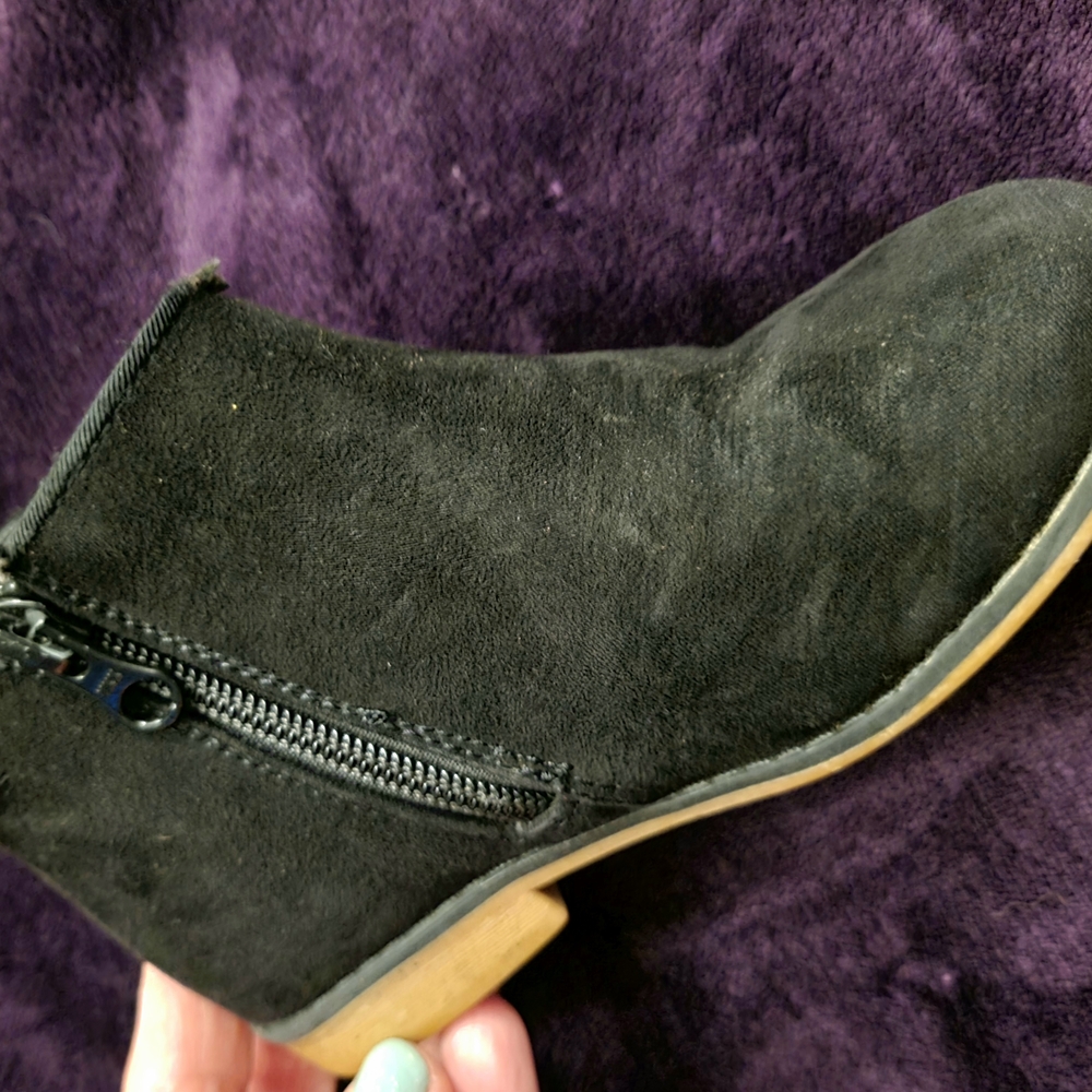 Cat & Jack Black Kids Boots - Picture 7 of 10